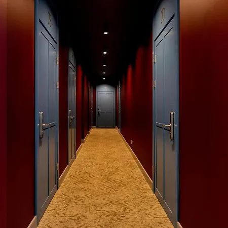 Апартаменты Fabulous Designer In