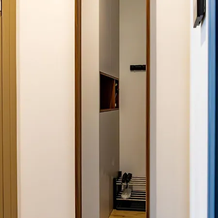 Fabulous Designer In Lägenhet