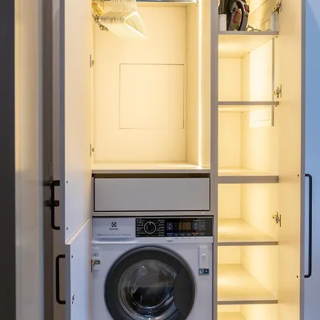 Daire Fabulous Designer In