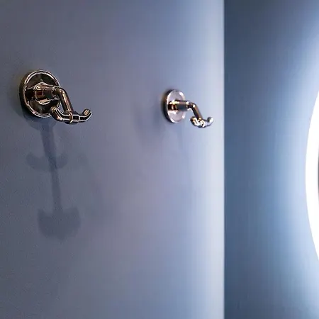 Daire Fabulous Designer In