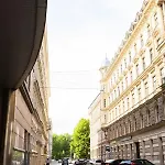 Fabulous Designer In *